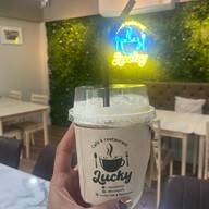 Lucky cafe -
