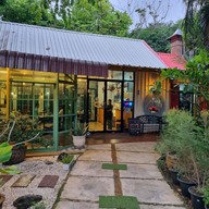 บรรยากาศ The Garden Eatery