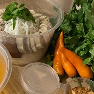 ก๋วยจั๊บญวน กะเพรา T&T 1