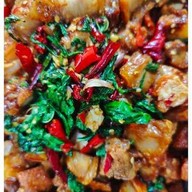 กะเพรา20บาท นายโอม