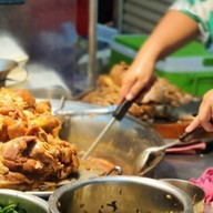 ข้าวขาหมูตาจุ๊บ ประชาราษฎร์บำเพ็ญ27