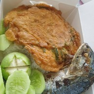 รับอรุณอาหารเช้า&แซนวิช เมนูข้าวอร่อย กะเพรา  ไข่กระทะ ท่าอิฐ