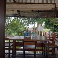 บรรยากาศ มนฑ์สรวง ผัดไทห่อไข่