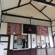 บรรยากาศ สถานีรถไฟชุมทางเขาชุมทอง