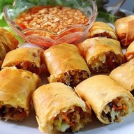 ร้านยำยำรสเด็ดเจ้าเก่า สีลมซอย 10