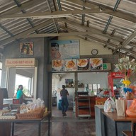 บรรยากาศ มนฑ์สรวง ผัดไทห่อไข่