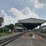 บรรยากาศ สถานีรถไฟชุมทางเขาชุมทอง