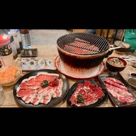 เมนูของร้าน Hachi Grill Bar