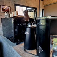 REDs Roastery Specialty Coffee (เรดส์ โรสเตอรี่ คอฟฟี่) -