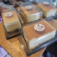 เมนูของร้าน REDs Roastery Specialty Coffee (เรดส์ โรสเตอรี่ คอฟฟี่) -