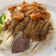 ข้าวมันไก่ โง้วชุ้งฮวด ซ.จรัญ 66/1 หรือ ซ.เจ้าพระยาสยาม สะพานกรุงธน