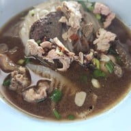 เมนูของร้าน ร้านก๋วยเตี๋ยวกำนันเปี๊ยก ปทุมสายใน