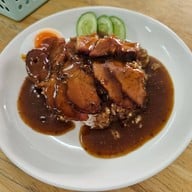 เมนูของร้าน ข้าวหมูแดงนายกิ้ว ข้าวหมูแดงนายกิ้ว