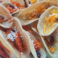 ขนมเบื้องร้านการ์ตูนในตลาดเทศบาล