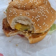 เมนูของร้าน Burger King ประชาอุทิศ 45