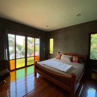 บ้านพักริมน้ำศิริพร บางตะบูน