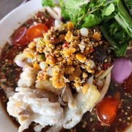 ส้มตำกำแพงแตก