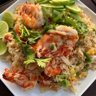 บ้านพักริมน้ำศิริพร บางตะบูน