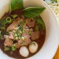 ก๋วยเตี๋ยวเรือเอียงชาม ซ.ปากกร็ดติวานนท์ 8 (ซ.จำปา)