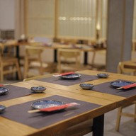 ชานัน เจแปนนีส คุยซีน สาริน