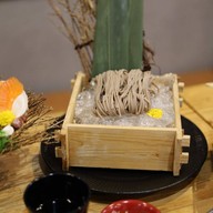 ชานัน เจแปนนีส คุยซีน สาริน