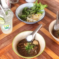 เมนูของร้าน ก๋วยเตี๋ยวเรือยกพลขึ้นบก  โคราช