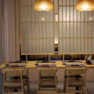 ชานัน เจแปนนีส คุยซีน สาริน