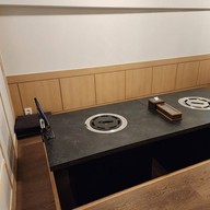 บรรยากาศ 우형제 Grill & Bar