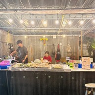 หลังบ้านหม่าล่า