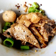 เมนูของร้าน เรือเอก (เตี๋ยวเรือ&ข้าวกระเพรา) เรือเอก (เตี๋ยวเรือ&ข้าวกระเพรา)