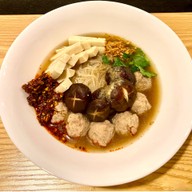 ก๋วยจั๊บญวน กะเพรา T&T 1