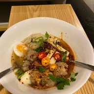 ก๋วยจั๊บญวน กะเพรา T&T 1