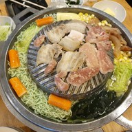 เมนูของร้าน เลิฟเวอร์ หมูกะทะ อร่อย 10 บาท