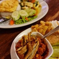 โกปี้เตี่ยม บาย วิไล - Kopitiam by Wilai