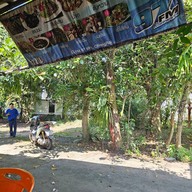 ลาบบ่อทอง