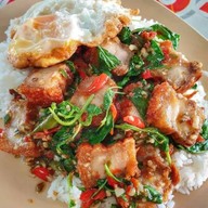 อิ่มคุ้ม 888 (ฟรีไข่ดาว) ริมคลอง