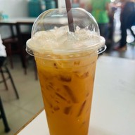 เย็นตาโฟยมราช ( ข้างโรงรับจำนำ )