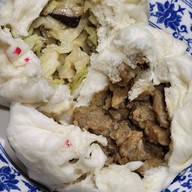 ซาลาเปาเจ๊บ้วง by @LIUJIACHA