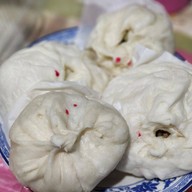 ซาลาเปาเจ๊บ้วง by @LIUJIACHA