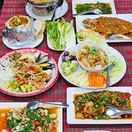 ครัวอิ่มอร่อย นครหลวง