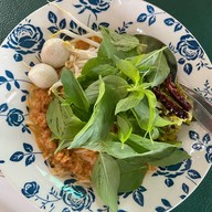 บ้านข้าวมันส้มตำ ตรงข้ามทะเลสาบ 2 (สัมมากร)