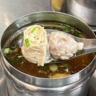 เกาเหลาเลือดหมูซอยแฉล้ม ซอยแฉล้ม