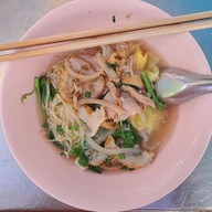 เมนูของร้าน ก๋วยเตี๋ยวเจ้สั้นต้มยำมะนาว