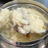 เกาเหลาเลือดหมูซอยแฉล้ม ซอยแฉล้ม