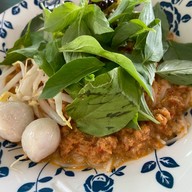 บ้านข้าวมันส้มตำ ตรงข้ามทะเลสาบ 2 (สัมมากร)