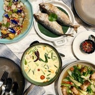 ป้าก Parc Thai Eatery