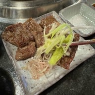 우형제 Grill & Bar