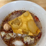 เต็งไต๋ใช้ฮวด (ก๋วยเตี๋ยว ลูกชิ้นปลา ลูกชิ้นกุ้ง เย็นตาโฟ) บางจาก