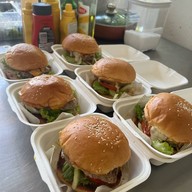 MALONG BURGER (ซอยรามอินทรา 14) สำนักงานใหญ่