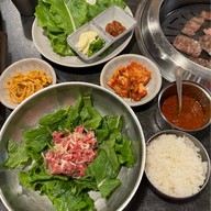 우형제 Grill & Bar